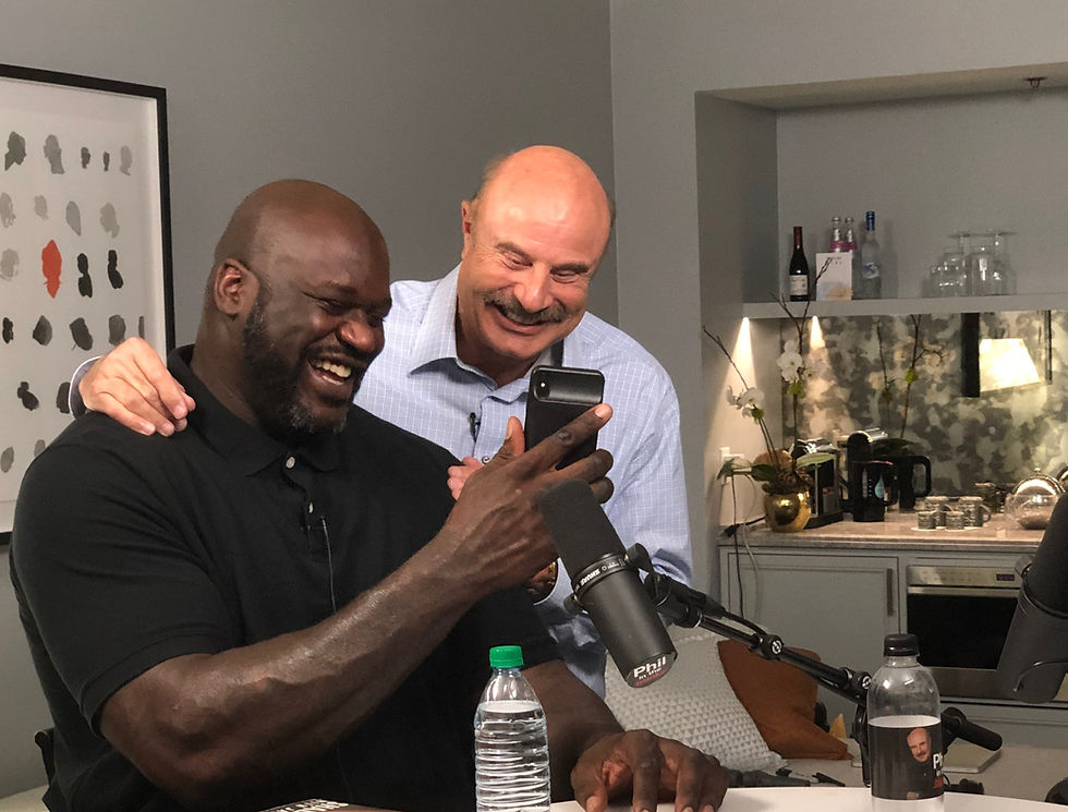 Shaquille O'Neal talks to Sr. Phil